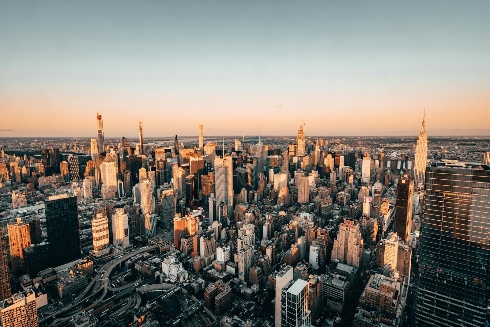 Vista panoramica da Edge NYC su Manhattan al tramonto